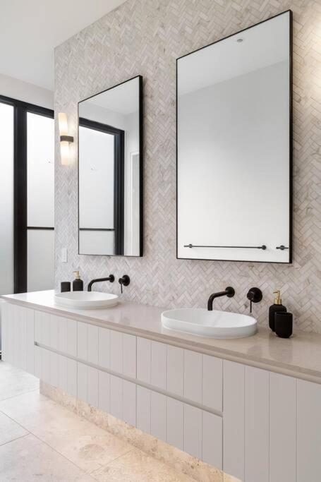 Kirks On Park - Brand New Luxury Home, Great Location Sorrento Exteriér fotografie